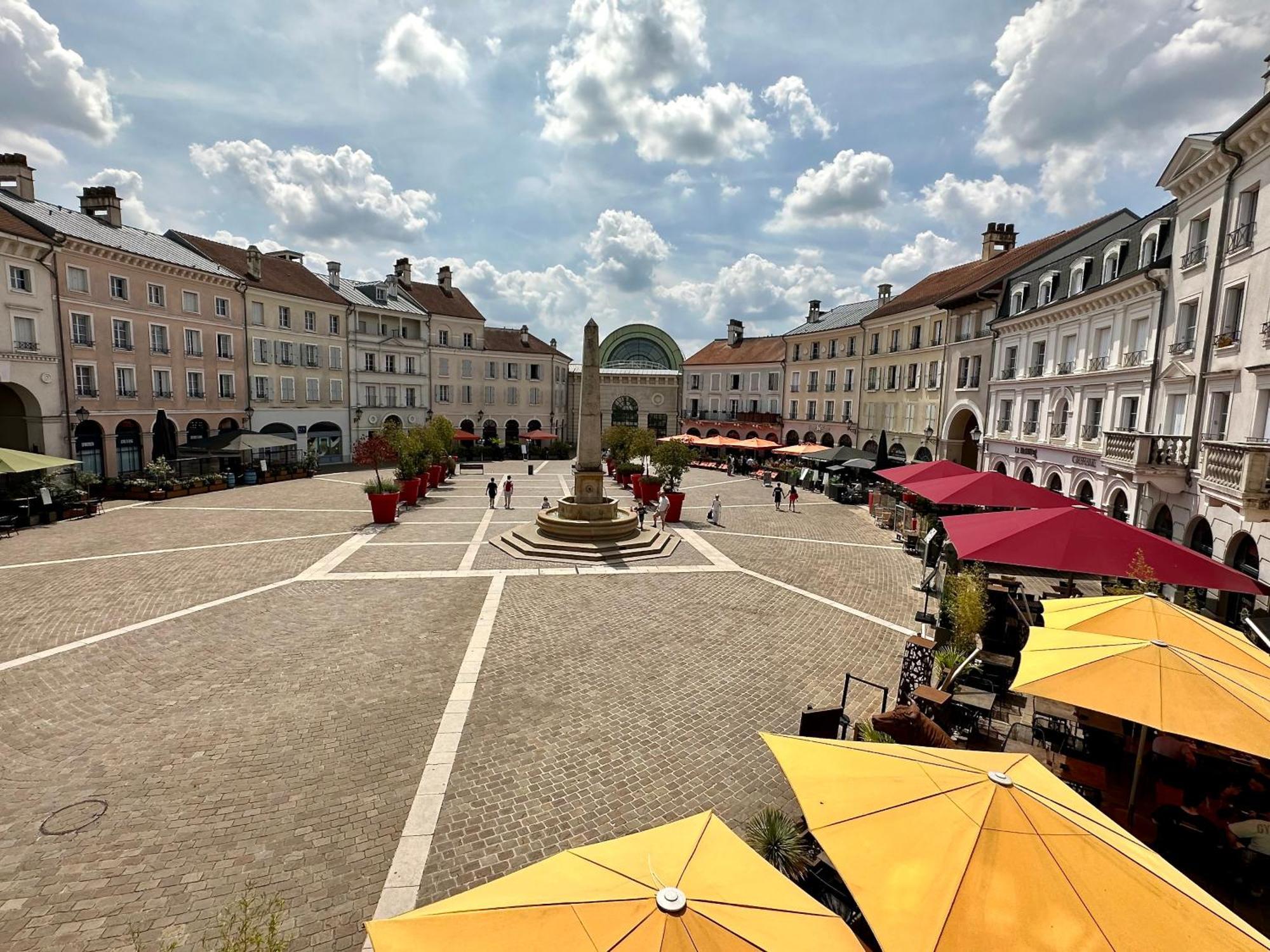 Appt Vue Place De Toscane - 4Min Disneyland-Paris Serris Exterior foto